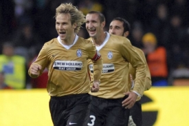 Pavel Nedvěd byl opět vůdčí osobností Juventusu.