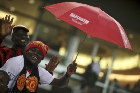 Manchester a Portsmouth táhl. Bylo vyprodáno.