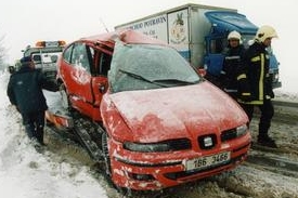 Bez zimních pneumatik už to nepůjde. Aspoň na těch nejhorších úsecích.