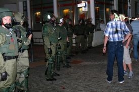 Policejní razie v Mügelnu