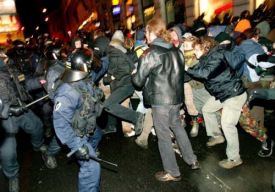 Policejní zásah v centru Prahy. Policejní zásah v centru Prahy.
