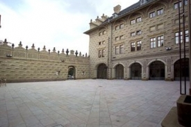 Nakoupen&aacute; d&iacute;la jsou souč&aacute;st&iacute; expozice ve Schwarzenbersk&eacute;m pal&aacute;ci.