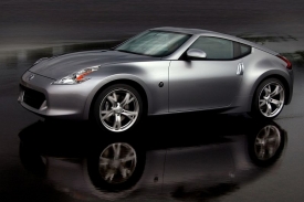 Nissan 370Z je druhou generací kupé, které se představilo v roce 2002.