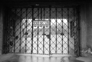 Vstupn&iacute; br&aacute;na koncentračn&iacute;ho t&aacute;bora Buchenwald.