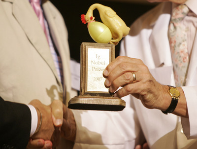 Předávání ceny Ig Nobel v americkém Cambridgi.