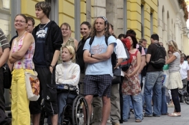 Fronta na Nohavicův koncert v Brně.