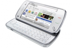 Přibývá mobilů umožňujících pohodlnou práci s internetem.