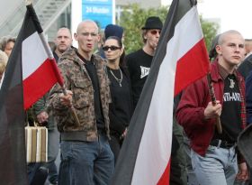 Příliš časté demonstrace pravicových extremistů?