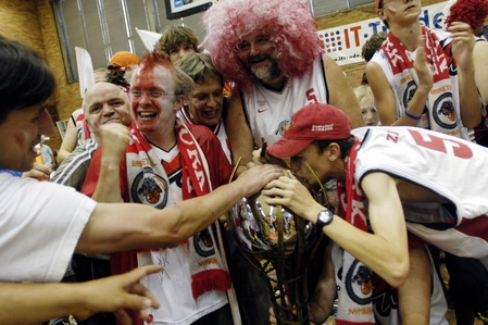basketbalisté Nymburka