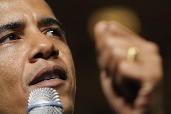 Obama začal sbírat volební body za oceánem. Obama začal sbírat volební body za oceánem.