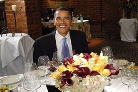 Barack Obama zve na večeři, připravte si peněženky.