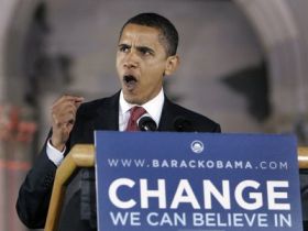 Barack Obama soupeřce pogratuloval, je ale připraven na dal&scaron;&iacute; boj.