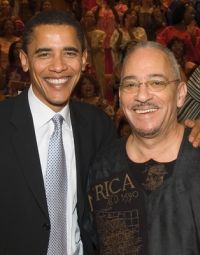Barack Obama a pastor Jeremiah Wright.