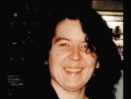 Obět Sharon Coughlanová.
