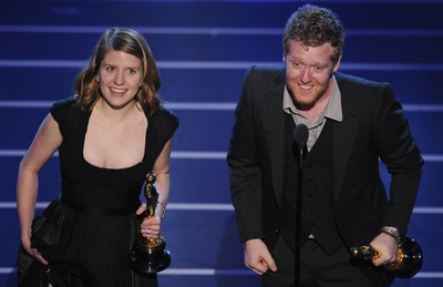 Markéta Irglová a Glen Hansard s Oscarem v ruce