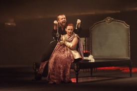 Opera The Players div&aacute;ky nepřit&aacute;hla.