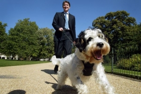 Tak, jdem na ty Frantíky... Eurokomisař Mandelson.