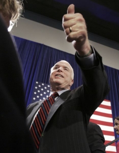 McCain se již pustil s Obamou do křížku.