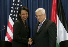 Ministrině obrany USA Riceová a palestinský prezident Abbás.