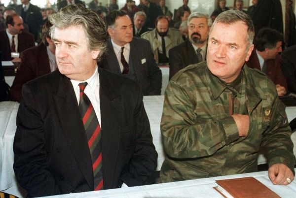 Radovan Karadžić a Ratko Mladić na jednání v Pale.