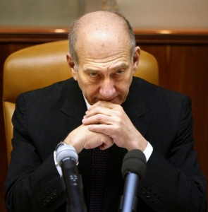 Olmert před necelým měsícem: my nic, my vyčkáváme.