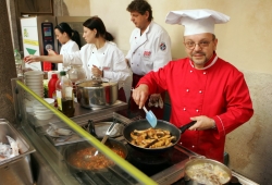Prachatická přehlídka kromě vína nabídne také zajímavé rybí pokrmy. Lidé budou moci ochutnat například různé úpravy kapra, lína, amura, pstruha, sivena či štiky.