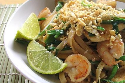Thajské nudle pad thai. Thajské nudle pad thai.