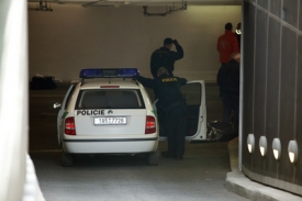 Prchající postřelený muž spáchal sebevraždu.