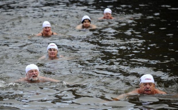 Závodu se zúčastnili otužilci z Česka, Slovenska i Německa.