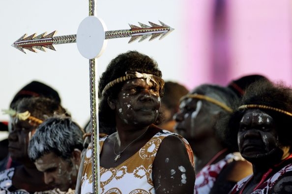 Úterní velké mše se zúčastnili i Austrálci, původní obyvatelé země. Úterní velké mše se zúčastnili i Austrálci, původní obyvatelé země.