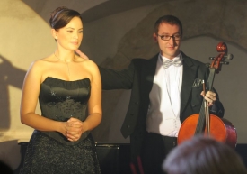 Jitka Čvančarov&aacute; si zahr&aacute;la ve filmu s partnerem Martinem Hofmanem.
