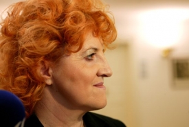 Vlasta Parkanová chtěla zrušit armádní orchestry. Teď už ne.