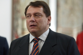 Předseda ČSSD Jiří Paroubek. Předseda ČSSD Jiří Paroubek.