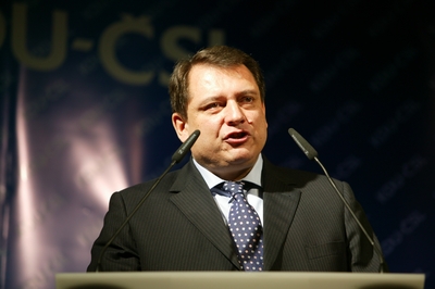 Jiří Paroubek se cítí být únikem Kubiceho zprávy poškozen.