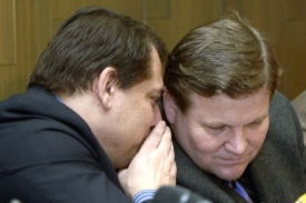 Předseda ČSSD Jiří Paroubek (vlevo) a místopředseda strany Zdeněk Škromach.