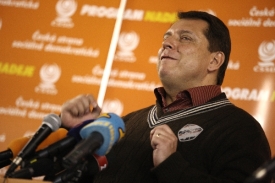 Jiří Paroubek: Bez zrušení poplatků nebudou ani jednání o misích. 
