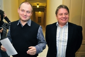 Zleva hejtman kraje Michal Ha&scaron;ek (ČSSD) s Milanem Vencl&iacute;kem (ODS).