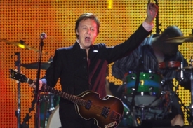 Paul MacCartney při svém prvním vystoupení v Izraeli.