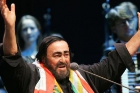 Luciano Pavarotti na koncertě v pražské Sazka Areně