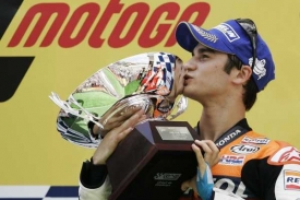 V&iacute;těz z&aacute;vodu v Barceloně ve tř&iacute;de MotoGP Dani Pedrosa.