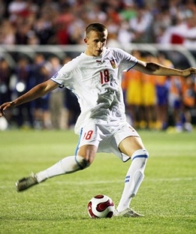 Tom&aacute;&scaron; Pekhart na archivn&iacute;m sn&iacute;mku z roku 2007 v reprezentačn&iacute;m dresu.