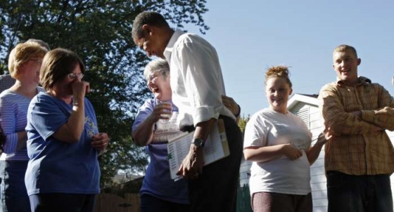 Obama vysvětluje lidu svou politiku. Holland, Ohio.