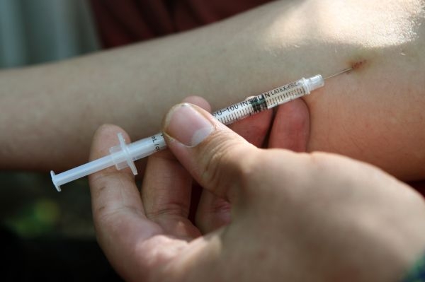 Léky proti chřipce obsahují pseudoefedrin, z něhož se vyrábí pervitin.