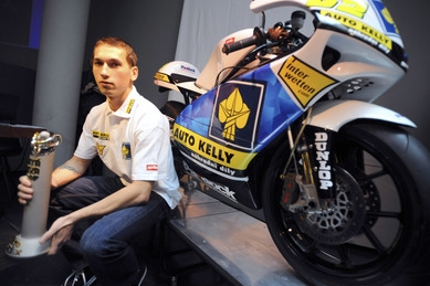 Motocyklový jezdec Lukáš Pešek, nováček v kubatuře do 250 ccm. Motocyklový jezdec Lukáš Pešek, nováček v kubatuře do 250 ccm.