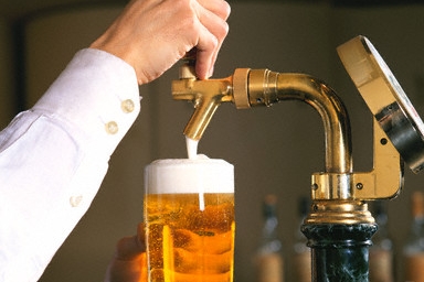 Dobré pivo lze uvařit z ledasčeho. Třeba z vína.