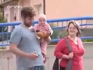 Jan a Jaroslava Čermákovi s malou Veronikou (Repro:TV Prima).