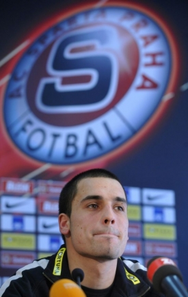 Nov&aacute; &uacute;točn&aacute; posila fotbalov&eacute; Sparty Praha Juraj Piroska.