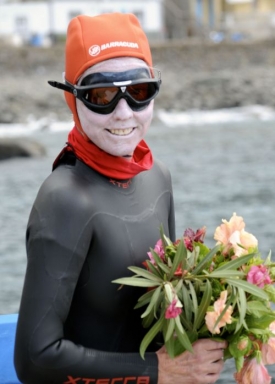 Jennifer Figgeová po přeplavání Atlantiku.