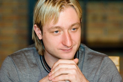 Ruský krasobruslař Jevgenij Pljuščenko. Ruský krasobruslař Jevgenij Pljuščenko.