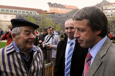 S Oldřichem Stránským hovoří pražský primátor Pavel Bém.